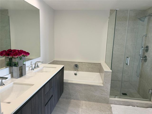 488 NE 18th Street 2701, Miami, FL 33132