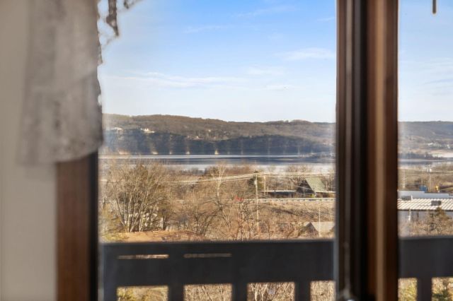 12 Longview Drive, Kimberling City, MO 65686