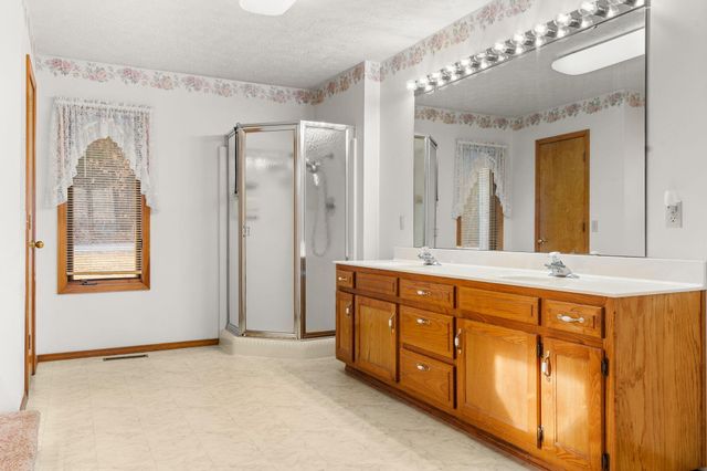 12 Longview Drive, Kimberling City, MO 65686