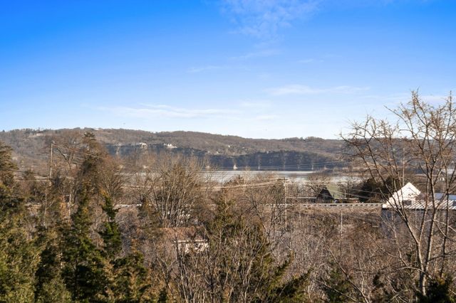 12 Longview Drive, Kimberling City, MO 65686