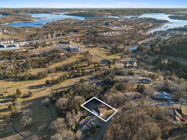 12 Longview Drive, Kimberling City, MO 65686