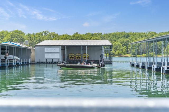 12 Longview Drive, Kimberling City, MO 65686