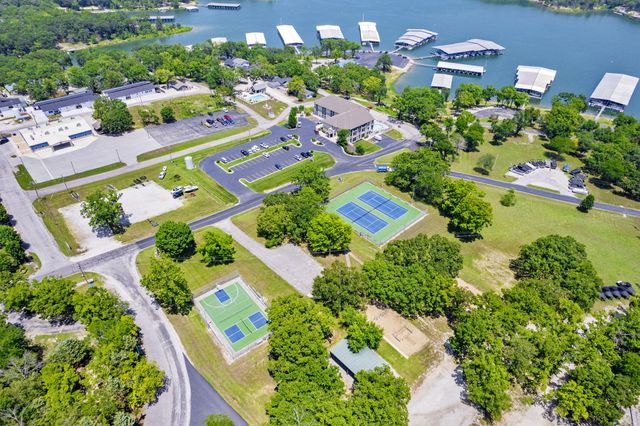 12 Longview Drive, Kimberling City, MO 65686