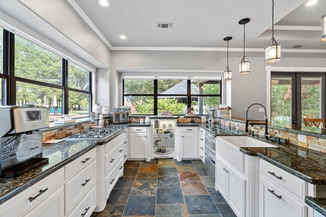 862 County Road 3800, Athens, TX 75752