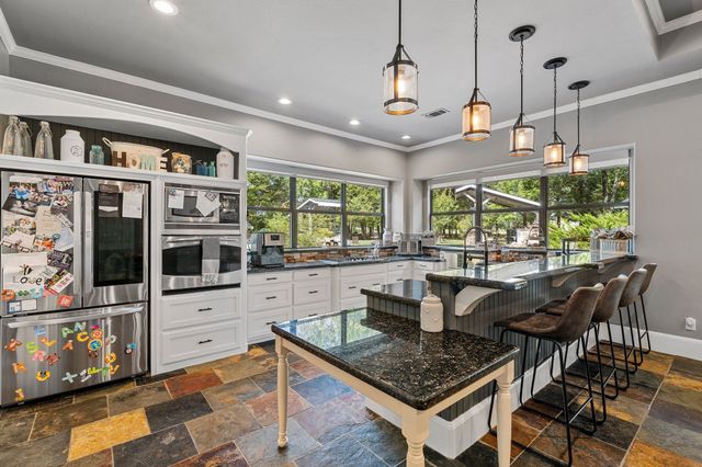 862 County Road 3800, Athens, TX 75752