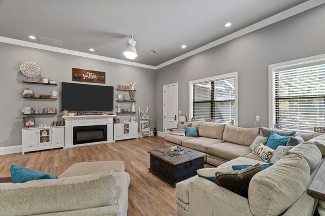 862 County Road 3800, Athens, TX 75752