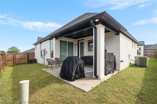 9025 Birkshire Place, Fort Smith, AR 72916