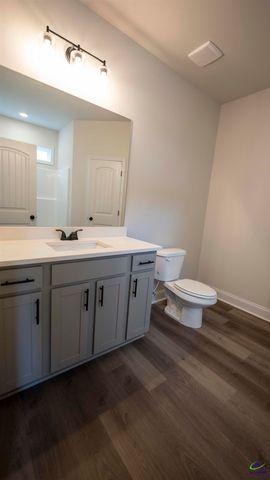 128 Bluecoat Trail, Byron, GA 31008