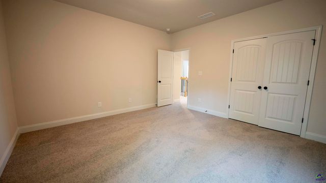 128 Bluecoat Trail, Byron, GA 31008