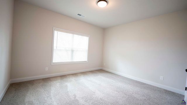 128 Bluecoat Trail, Byron, GA 31008