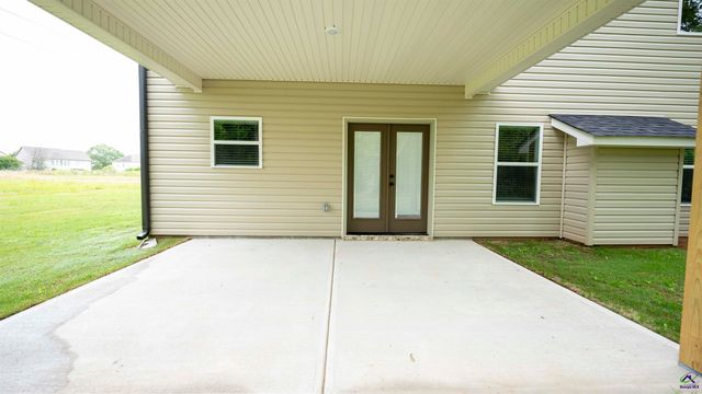 128 Bluecoat Trail, Byron, GA 31008