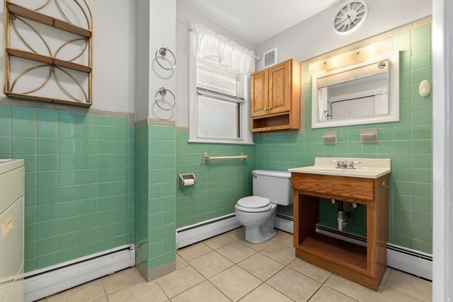 4 Horton St 2, Salem, MA 01970