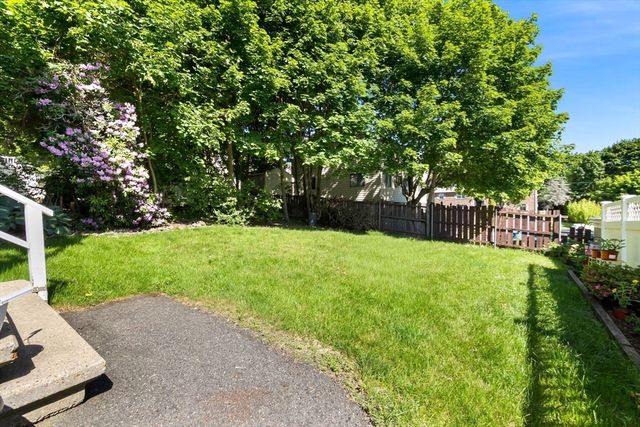 4 Horton St 2, Salem, MA 01970