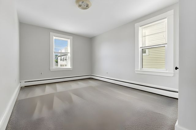 4 Horton St 2, Salem, MA 01970