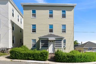 4 Horton St 2, Salem, MA 01970