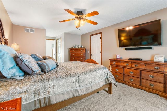 5909 Royal Hill Circle NE, Canton, OH 44721