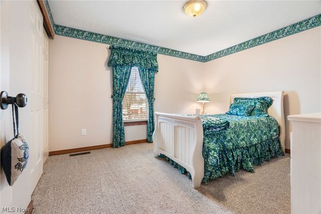 5909 Royal Hill Circle NE, Canton, OH 44721