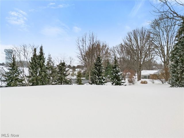 5909 Royal Hill Circle NE, Canton, OH 44721