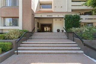 21650 Burbank 203, Woodland Hills, CA 91367