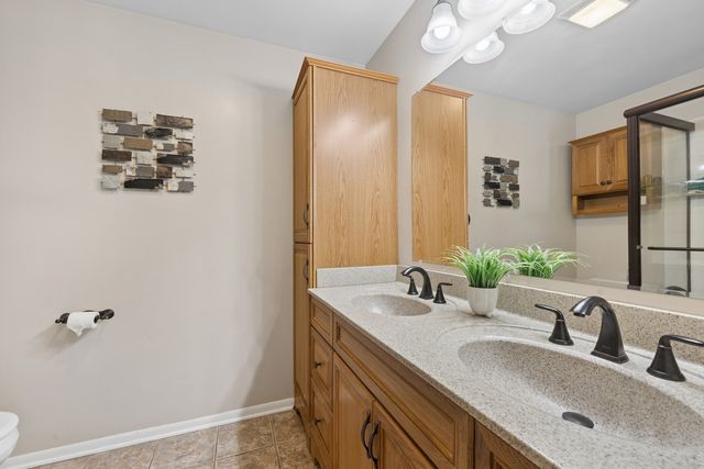 1464 Leeward Court, Grayslake, IL 60030