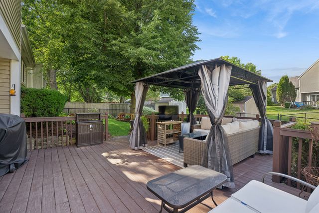 1464 Leeward Court, Grayslake, IL 60030
