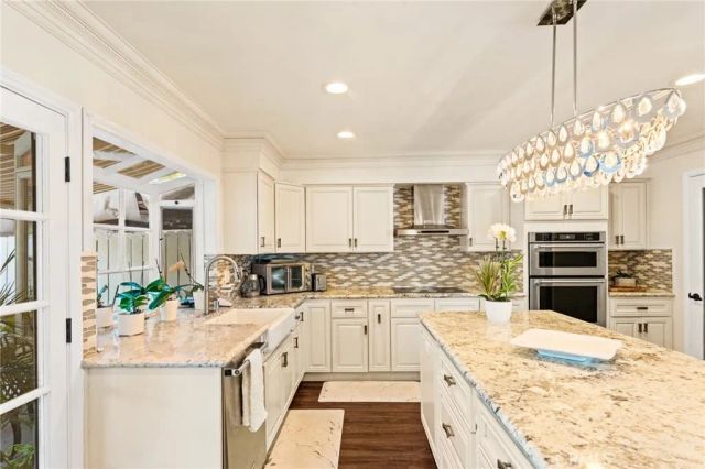 676 redwood Lane, San Dimas, CA 91773