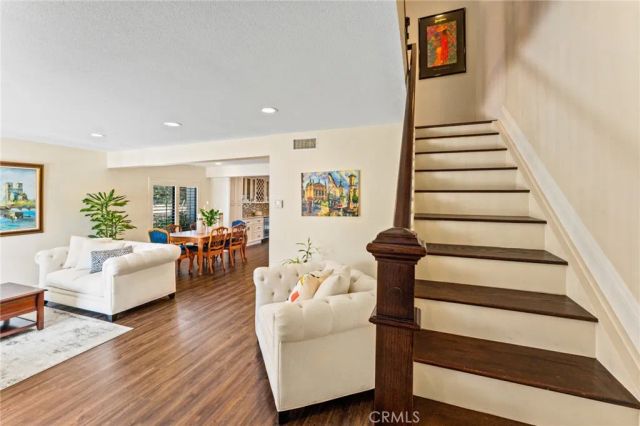 676 redwood Lane, San Dimas, CA 91773