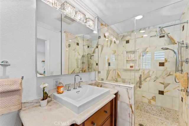676 redwood Lane, San Dimas, CA 91773