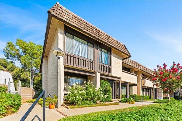 676 redwood Lane, San Dimas, CA 91773