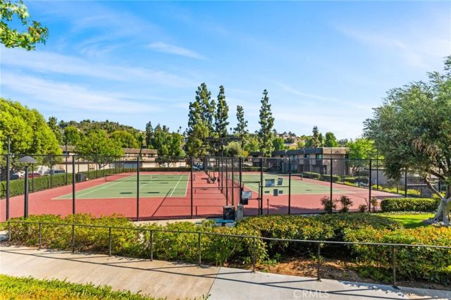 676 redwood Lane, San Dimas, CA 91773