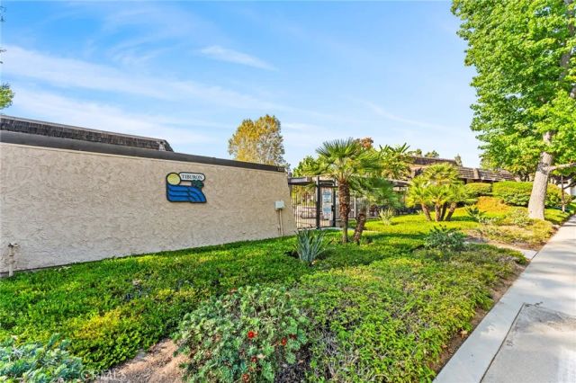 676 redwood Lane, San Dimas, CA 91773