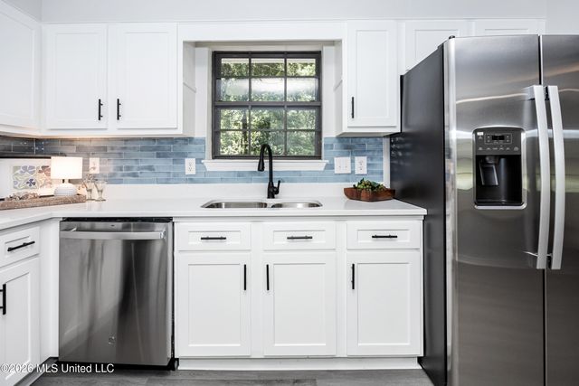 2550 Davidson Road, Ocean Springs, MS 39564