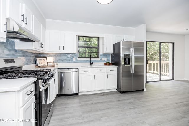 2550 Davidson Road, Ocean Springs, MS 39564
