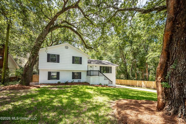 2550 Davidson Road, Ocean Springs, MS 39564