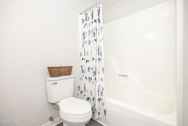 2550 Davidson Road, Ocean Springs, MS 39564
