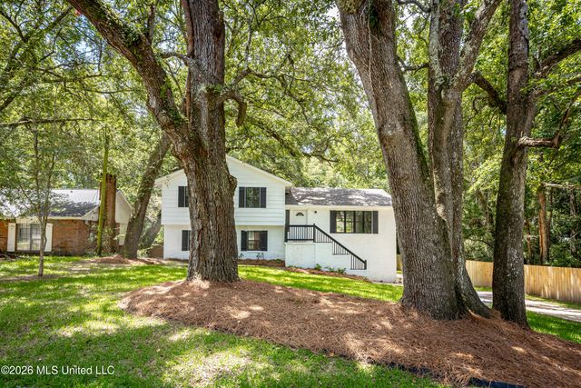 2550 Davidson Road, Ocean Springs, MS 39564