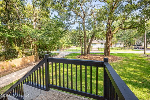 2550 Davidson Road, Ocean Springs, MS 39564