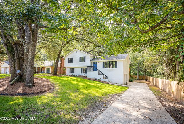 2550 Davidson Road, Ocean Springs, MS 39564