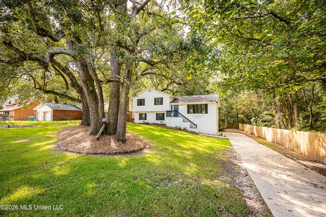 2550 Davidson Road, Ocean Springs, MS 39564