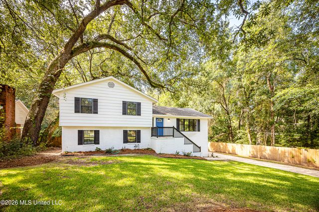 2550 Davidson Road, Ocean Springs, MS 39564