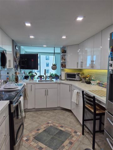 2655 Collins Ave 1910, Miami Beach, FL 33140