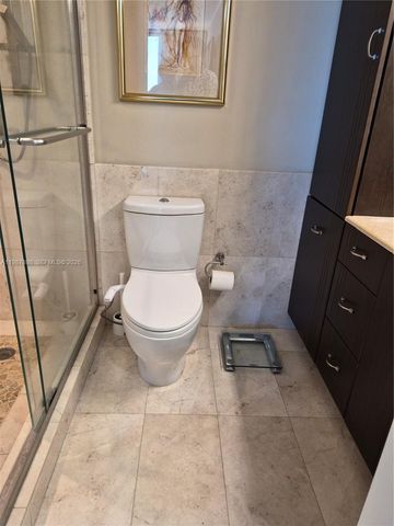 2655 Collins Ave 1910, Miami Beach, FL 33140