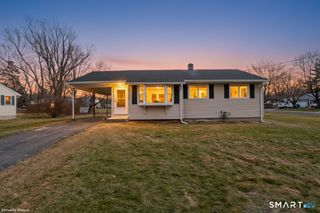 2 Pearl St Extension, Enfield, CT 06082