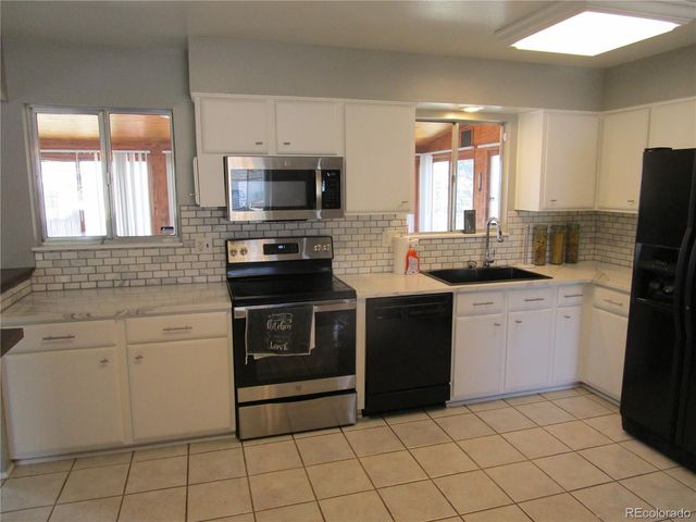 1093 S Macon Way, Aurora, CO 80012