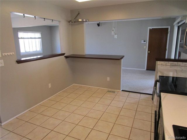 1093 S Macon Way, Aurora, CO 80012