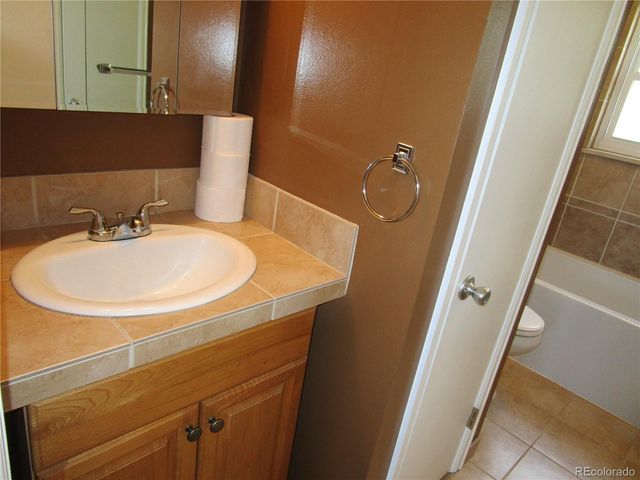 1093 S Macon Way, Aurora, CO 80012