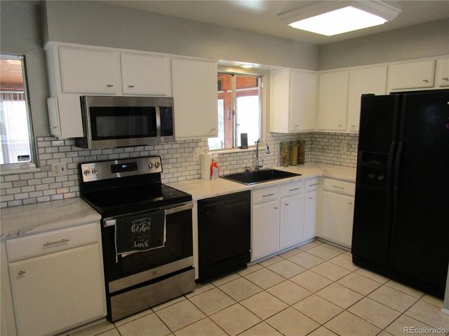 1093 S Macon Way, Aurora, CO 80012