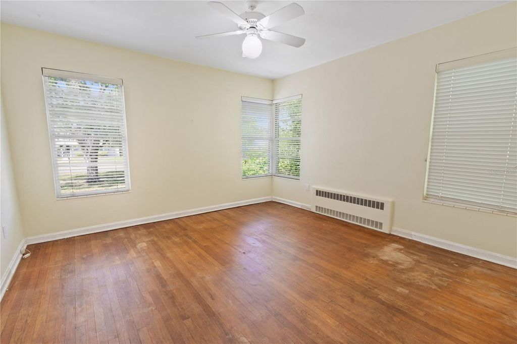 Image 14 of property listing at 420 E BULLARD AVENUE, Lake Wales, FL 33853