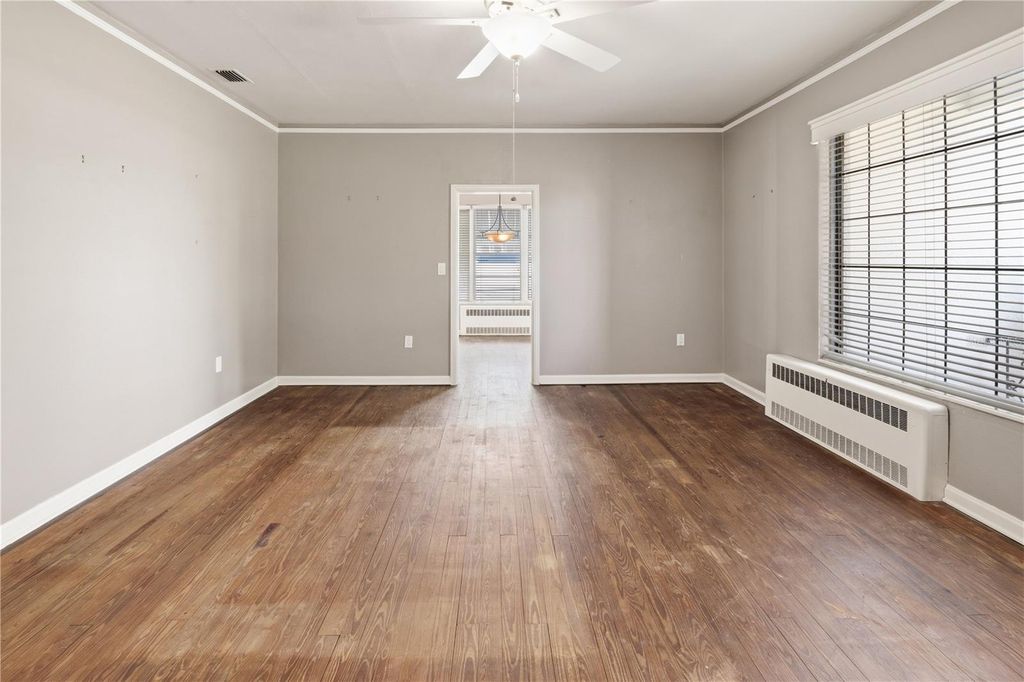 Image 8 of property listing at 420 E BULLARD AVENUE, Lake Wales, FL 33853