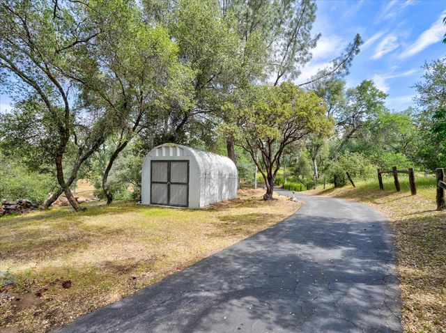 45577 Meadow Brook Way, Coarsegold, CA 93614